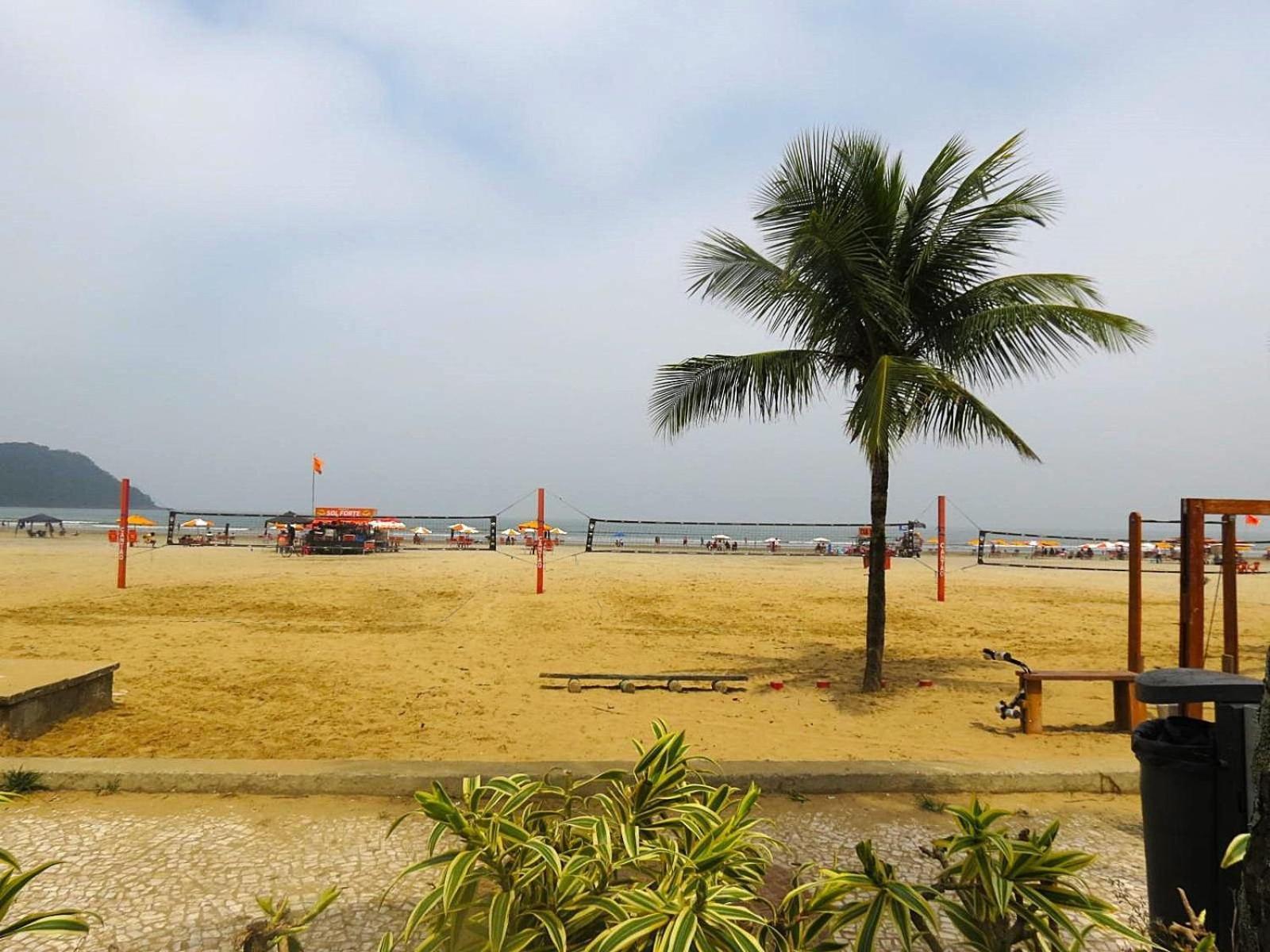 113 Canto Do Forte - 1Dorm - 200 M Da Praia E 20M Dos Bares E Restaurantes - Estacionamento Gratuito E Wi Fi , Tv A Cabo Прая Гранде Екстериор снимка
